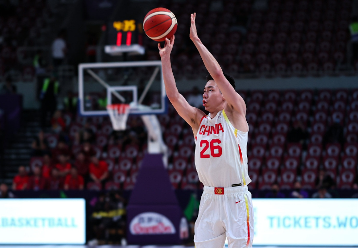 澳洲幸运10-郭士强最信任锋线！朱俊龙19+5三分3数据全队最高 两场时间均最多